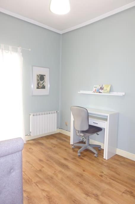 Antolin Yellow Door Ponferrada Zewnętrze zdjęcie