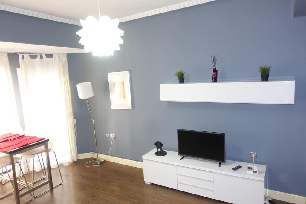 Antolin Yellow Door Ponferrada Zewnętrze zdjęcie