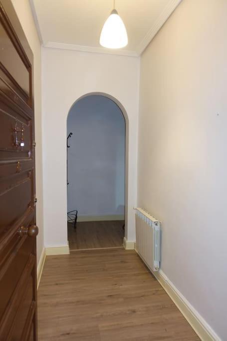 Antolin Yellow Door Ponferrada Zewnętrze zdjęcie