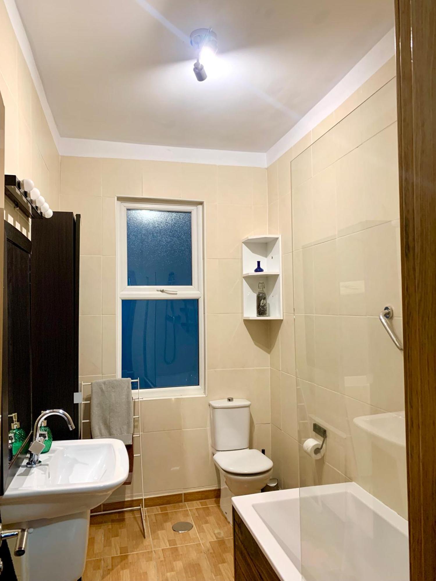 Antolin Yellow Door Ponferrada Zewnętrze zdjęcie